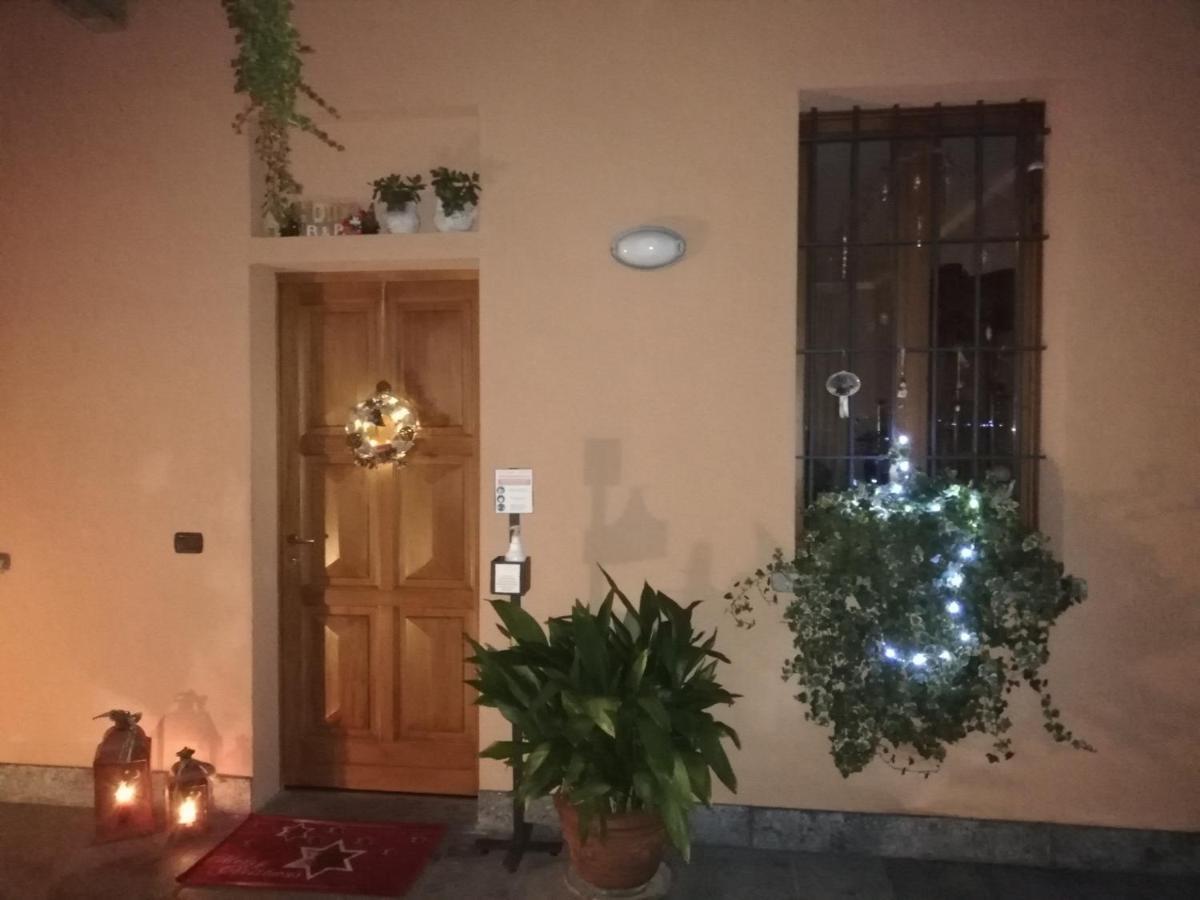 ソンマ・ロンバルド A Due Passi Dal Castello Bed & Breakfast エクステリア 写真