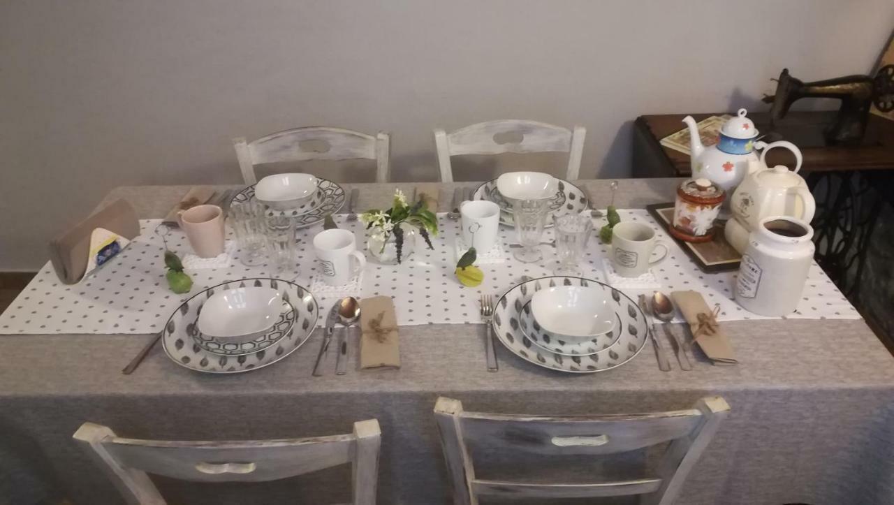 ソンマ・ロンバルド A Due Passi Dal Castello Bed & Breakfast エクステリア 写真